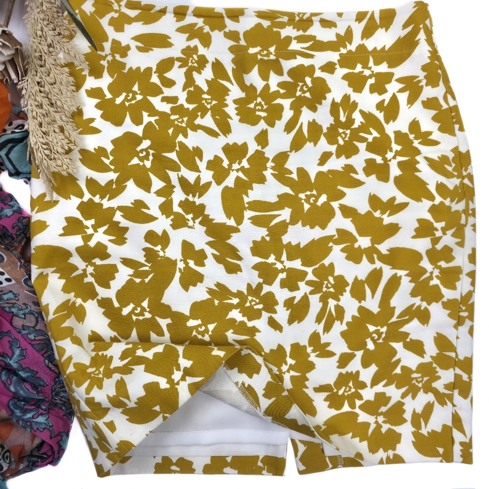 Loft White & Mustard Floral Pencil Skirt 8p